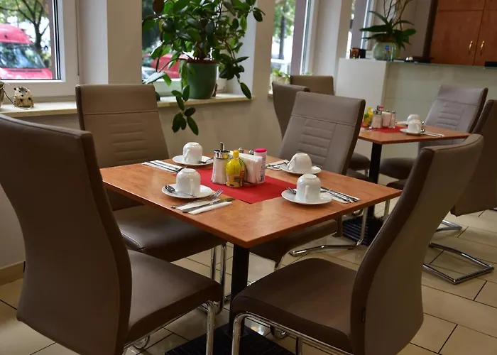 Am Kurfuerstenplatz - Messe Hotel 3*