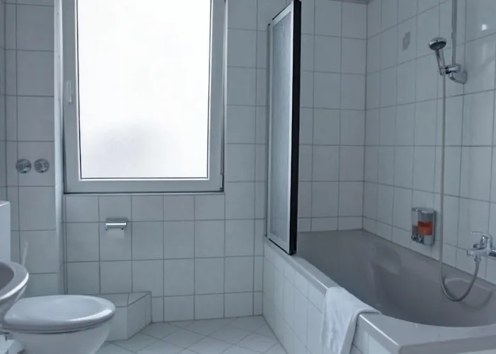 Hotel Am Kurfuerstenplatz - Messe Francoforte sul Meno