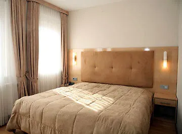Am Kurfuerstenplatz - Messe Hotel Francoforte sul Meno